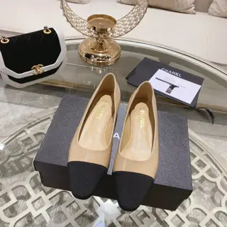 Chanel Spring and Summer Classic Colorblock Thick Heel Single Shoes Fashionable Catwalk