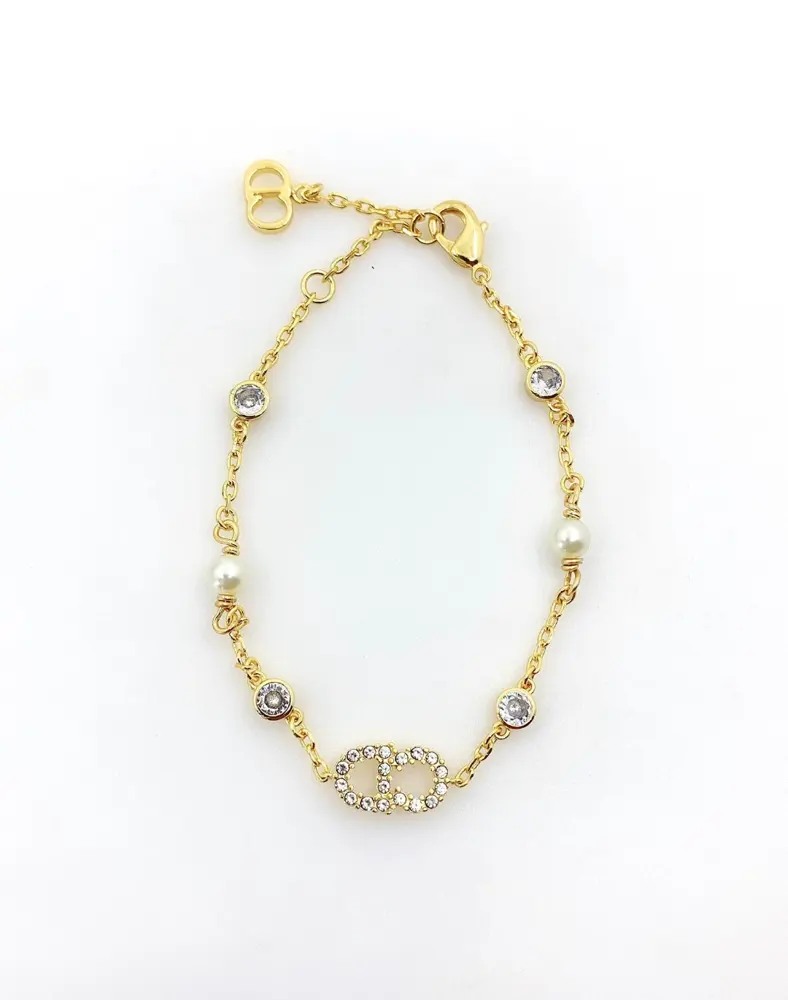 Dior new cd diamond bracelet mini cd letter small and exquisite low-key luxury to match