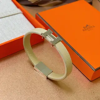 Hermes The latest leather bracelet
