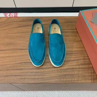 Loro piana smooth loafers. Italian top-grade cashmere is retro