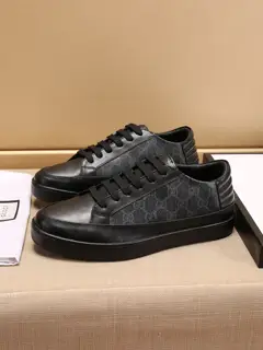 Gucci men’s low-top sneakers