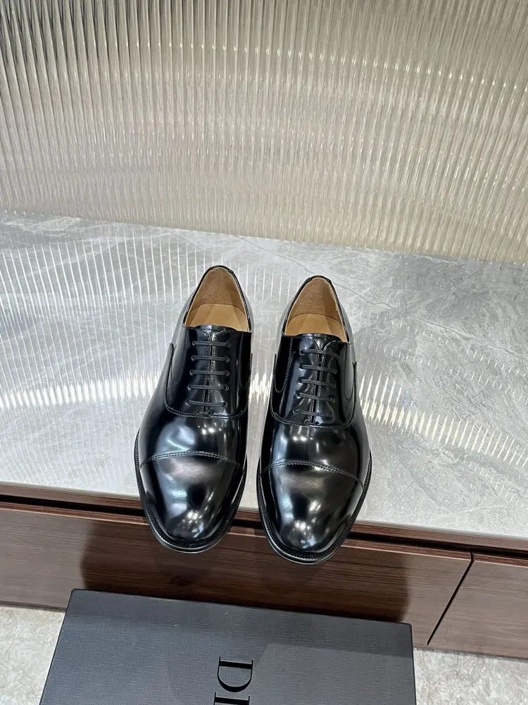 Dior Timeless loafers embody classic elegance. Elegant appearance with slender silhouette