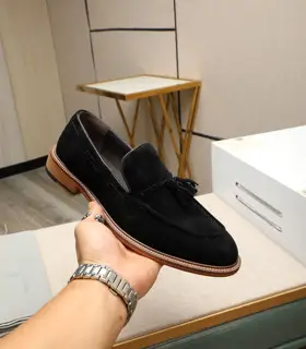 Brunello Cucinelli casual leather shoes Classic yarns inspire the sophistication and sporty