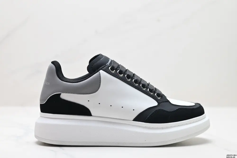 Italian luxury brand Alexander McQueen Sole Leather Sneakers low-top fashion thick-soled 462214
