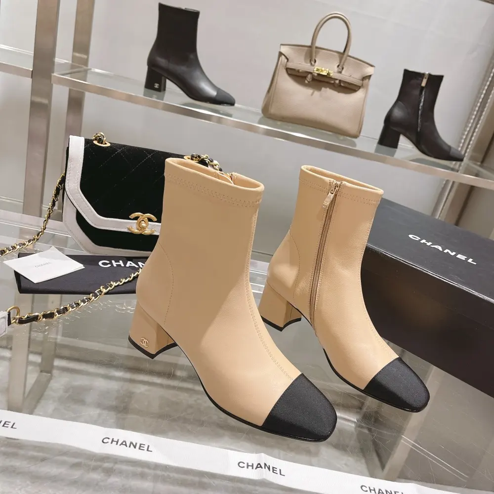 Chanel classic patchwork thick heel short boots. Interpretation of elegant Chanel style〰