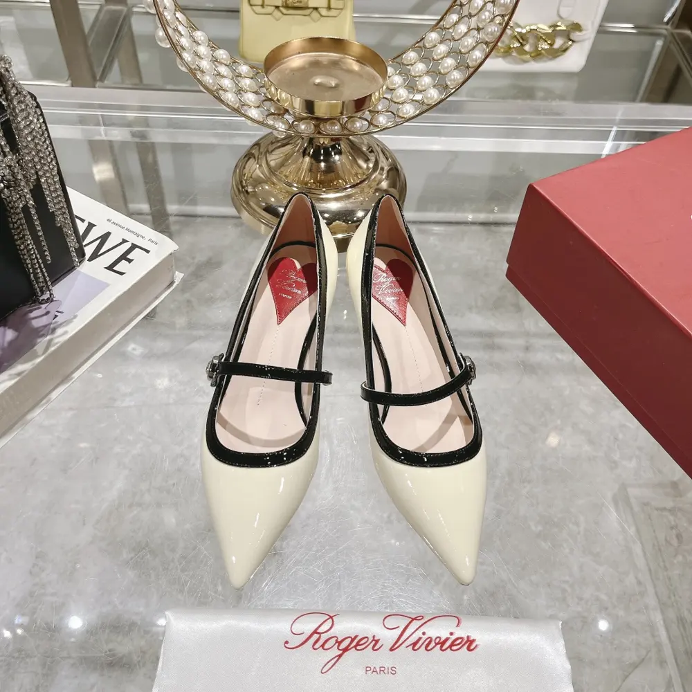 Roger Vivier lacquered kitten heel single strap Mary Jane shoes