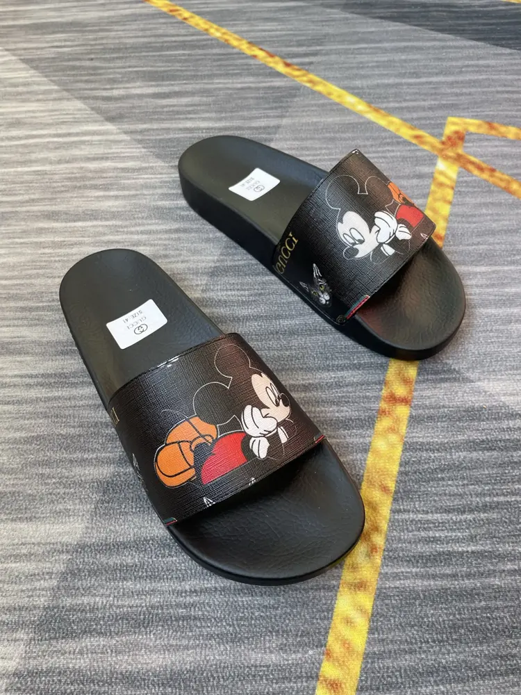 Gucci couple flip flops