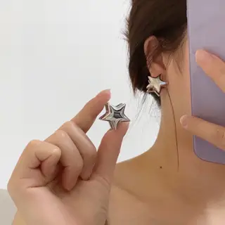 Celine Arc de Triomphe five-pointed star earrings