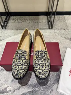Salvatore Ferragamo bow loafer