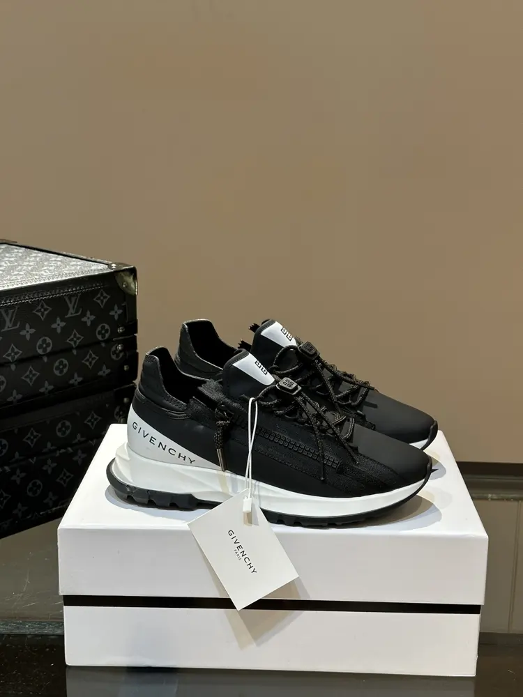 Givenchy Spectre low-top jogging sneakers