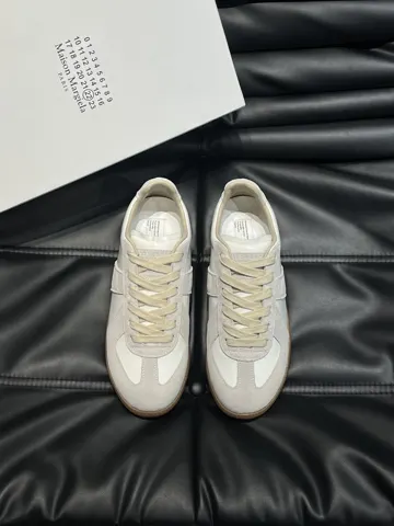 Maison Margiela MM6 Retro Derby Shoes This replica is a leather-stitched Derby shoe. The