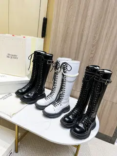 Women’s shoes