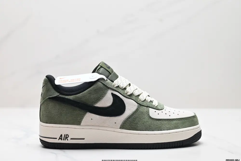 NIKE AIR FORCE 1’07 Sneakers DI3966-023