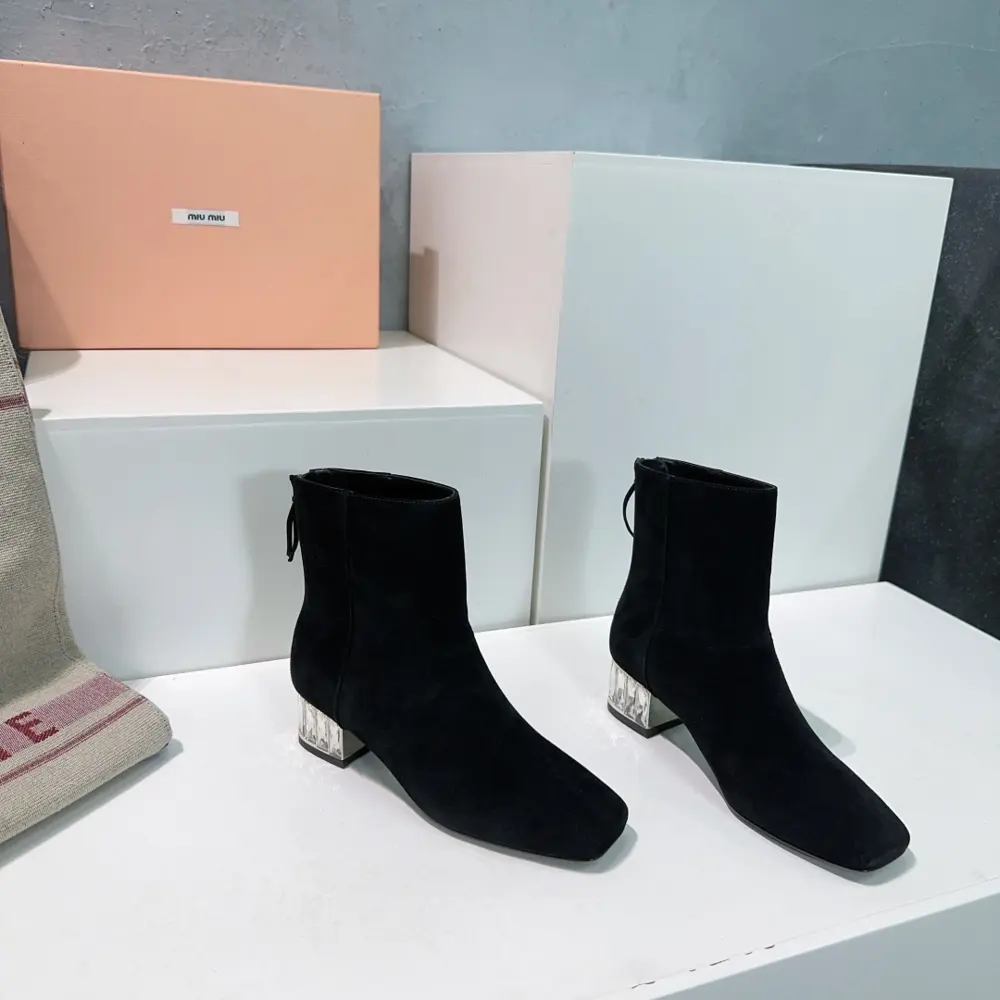 Miumiu2024ss autumn and winter new diamond heel thick heel zipper short boots and long