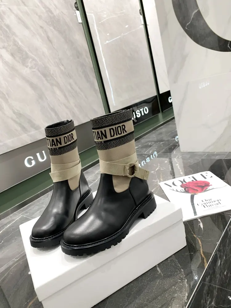 Dior’s latest autumn and winter runway model. Original 1:1. The biggest highlight of this