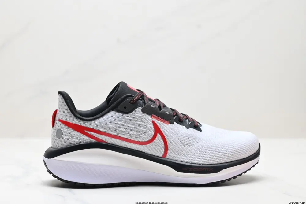 NIKE Air Zoom Vomero 17 Sneakers FB1309-103