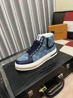 Louis Vuitton sports casual shoes Counter quality