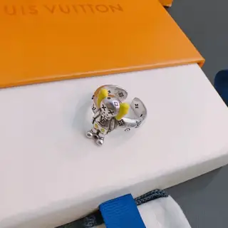 Louis Vuitton ring