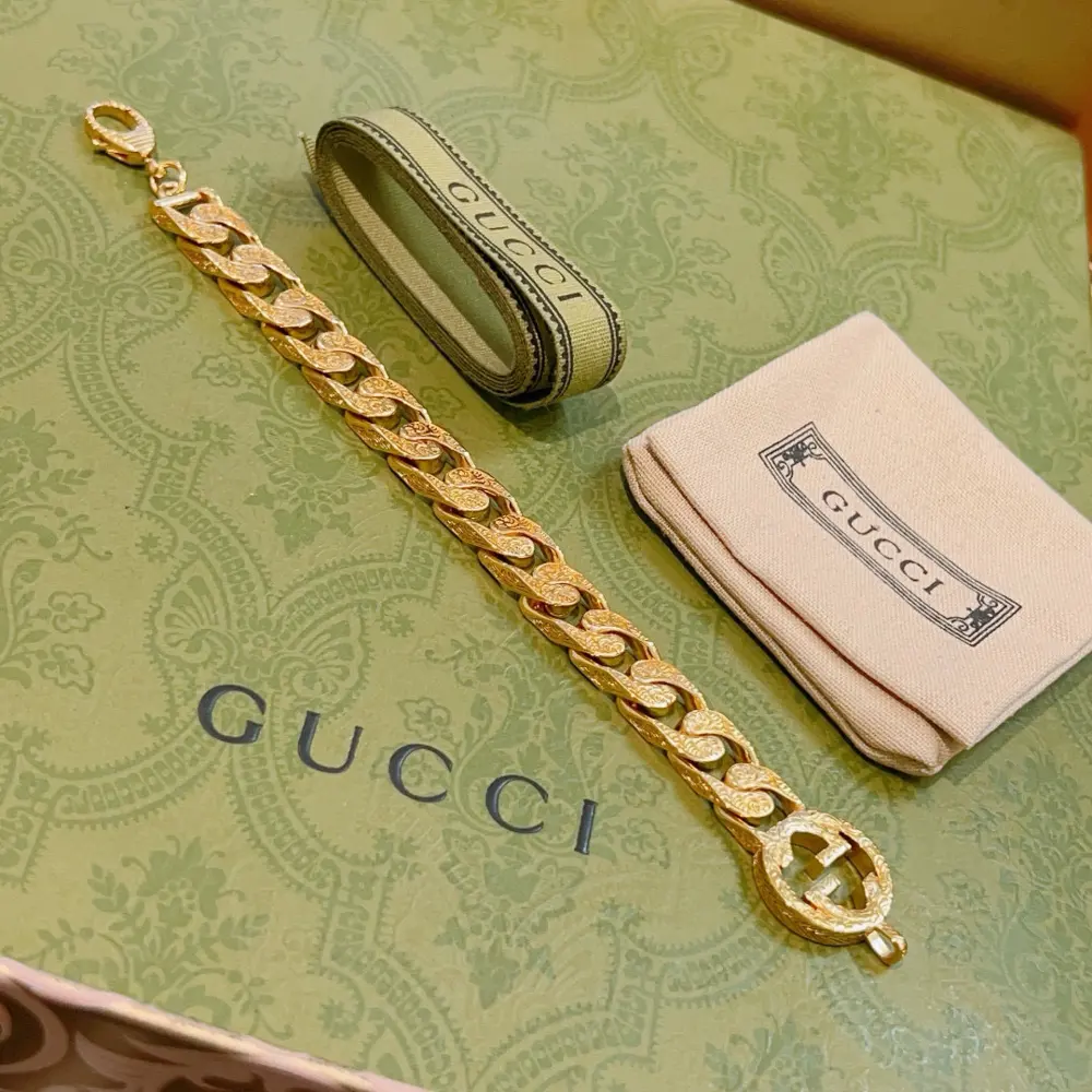 Gucci The latest classic gold bracelet. Exquisite. No matter the style or texture