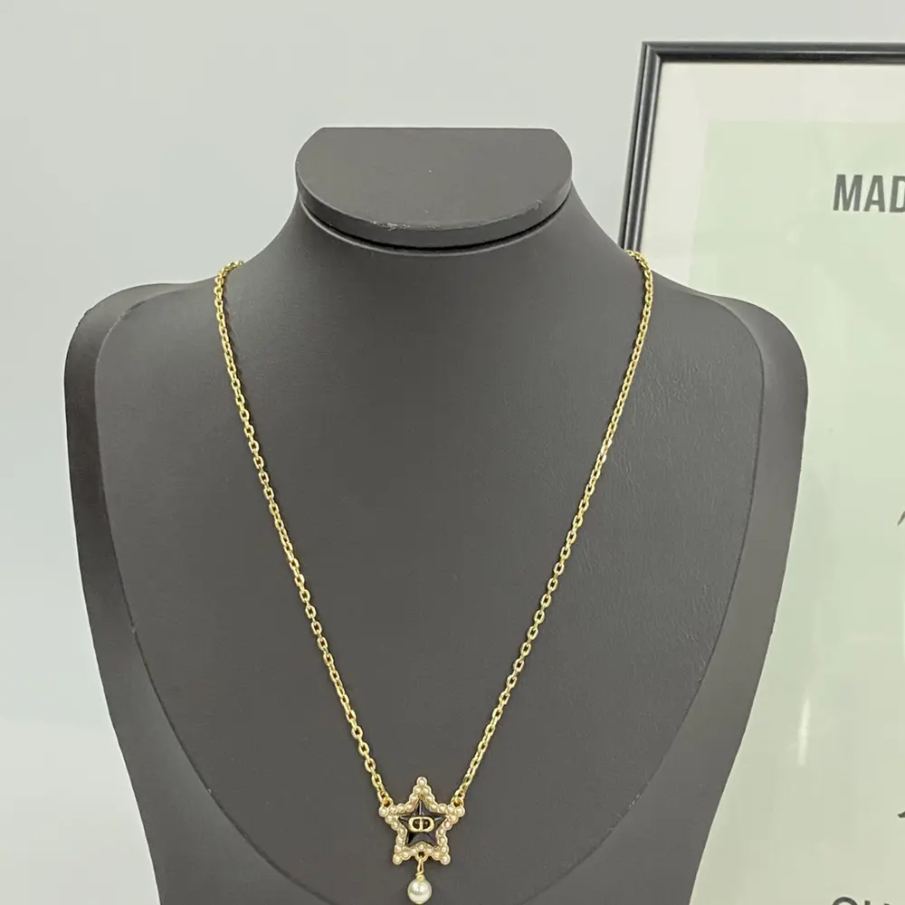 DIOR necklace hot-selling model is now on sale