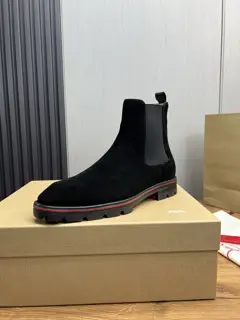Christian Louboutin red-soled boots 1:1 original mold. Official website updated