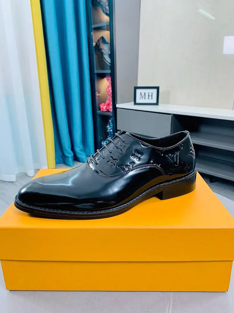 Louis Vuitton new open-edge pigskin shoes