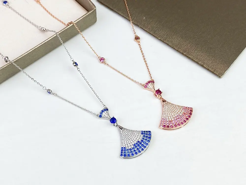 Bvlgari gradient colored diamond dress necklace DIVAS DREAM series necklace is gorgeous The