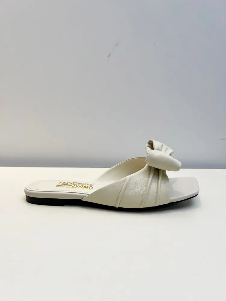 Salvatore Ferragamo Ferragamo slippers