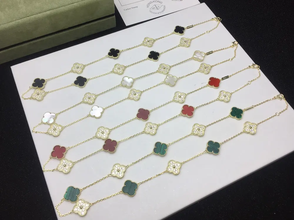 Van Cleef & Arpels Black Agate/Red Agate/White Mother-of-Pearl/Malachite Diamond Ten-Flower