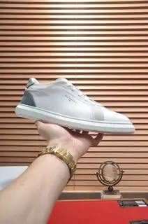 Givenchy casual sneakers Upper: Italian imported brand printed fabric Full of luxury