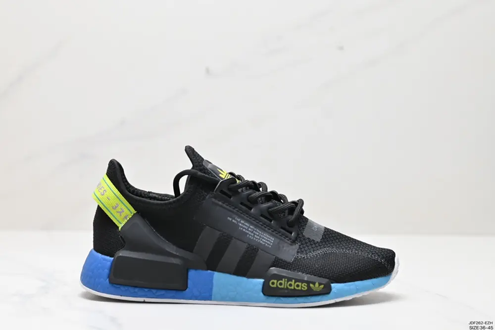 Adidas NMD R-1 street style classic versatile running shoes. The shoe shape