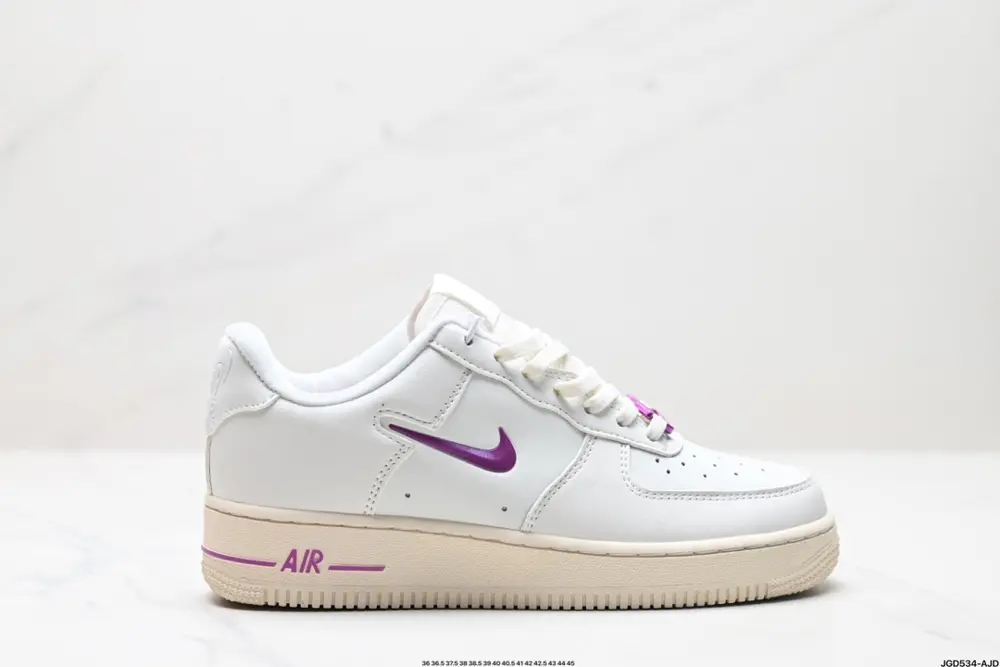 NIKE AlR FORCE 1‘07 Sneakers FJ4146-104