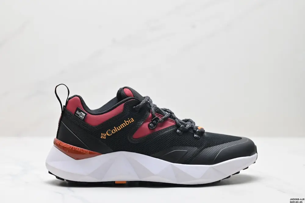 New autumn and winter Columbia men’s outdoor waterproof sports hiking shoes. The entire