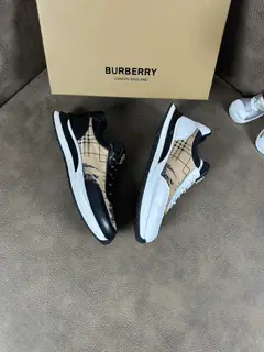 BURBERRY 2024 new models are carefully crafted and set off the crowd