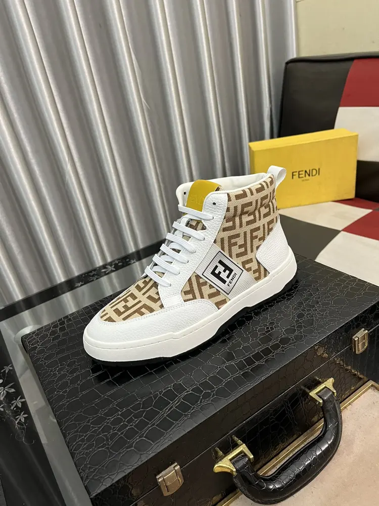 Fendi classic and comfortable men’s casual shoes