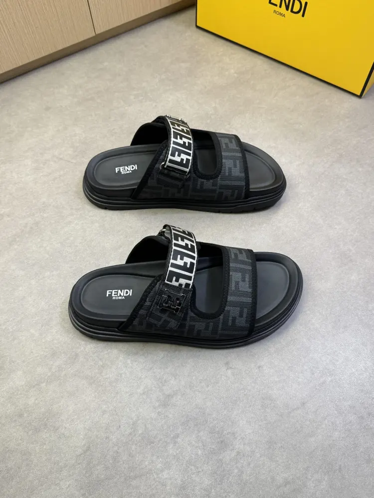 Fendi casual sandals