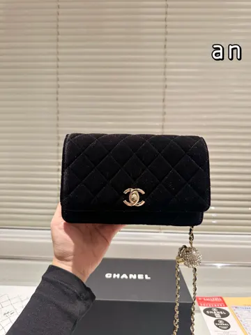 Chanel 19