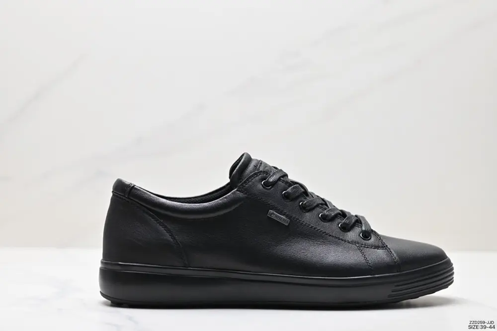 ECCO/ECCO sports running shoes/casual shoes The overall upper has clear and neat lines. It