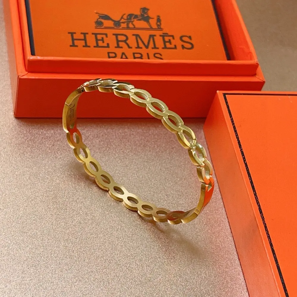 Hermes bracelet It really tests the craftsmanship of the master. Make sure the details are