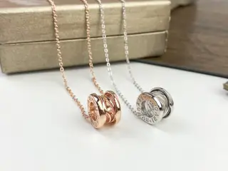 Bvlgari hollow necklace