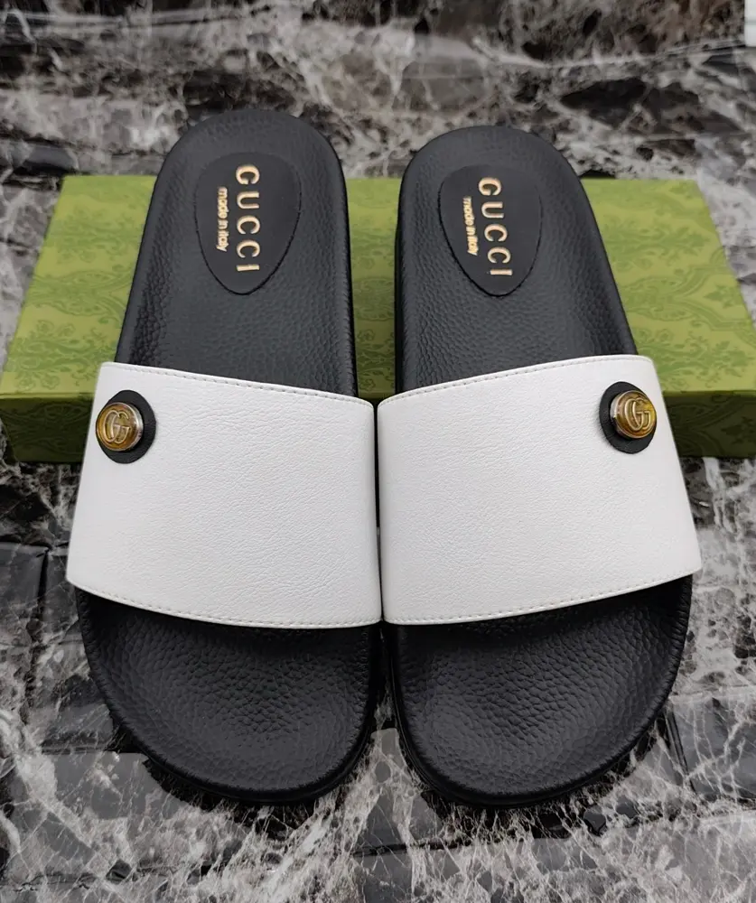 Gucci slippers