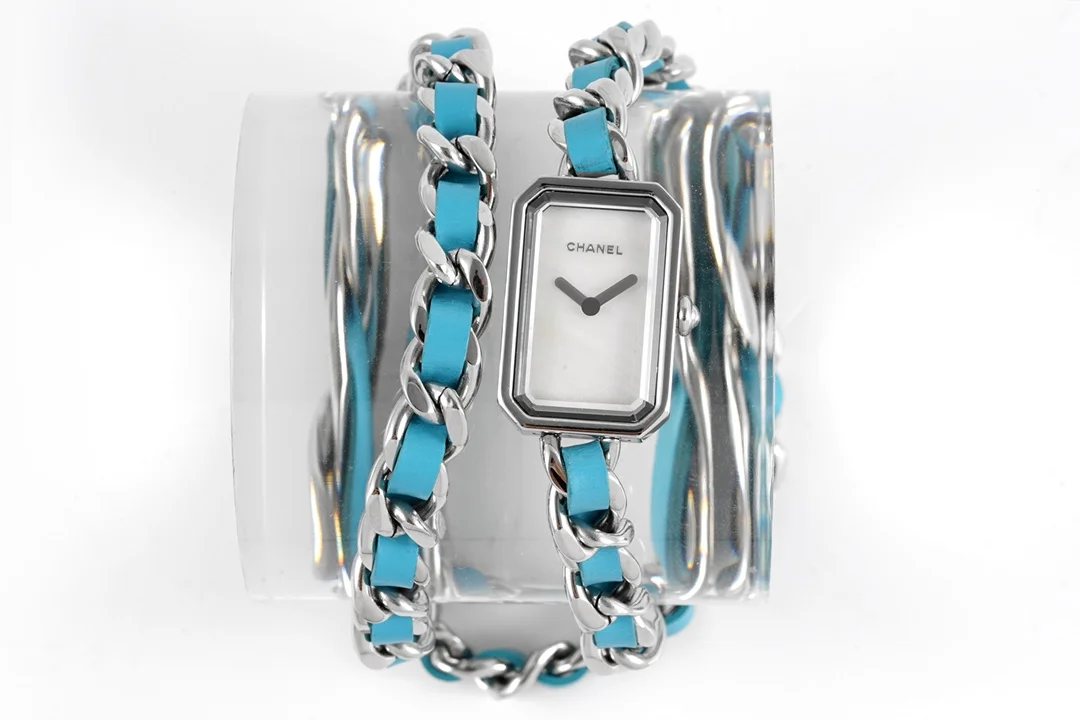 Chanel Loop