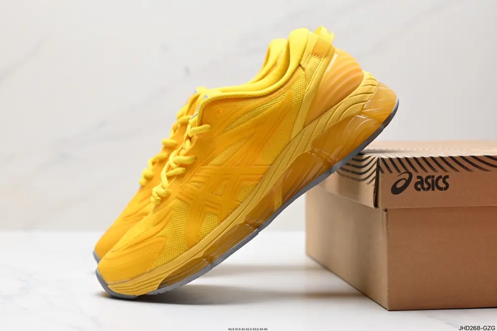 ASICS full-length GEL-Quantum 360 silicone cushioning midsole with breathable mesh and 1203A305-003