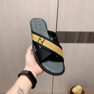 Fendi slippers top purchasing agent Men’s 2022 counter simultaneous sale