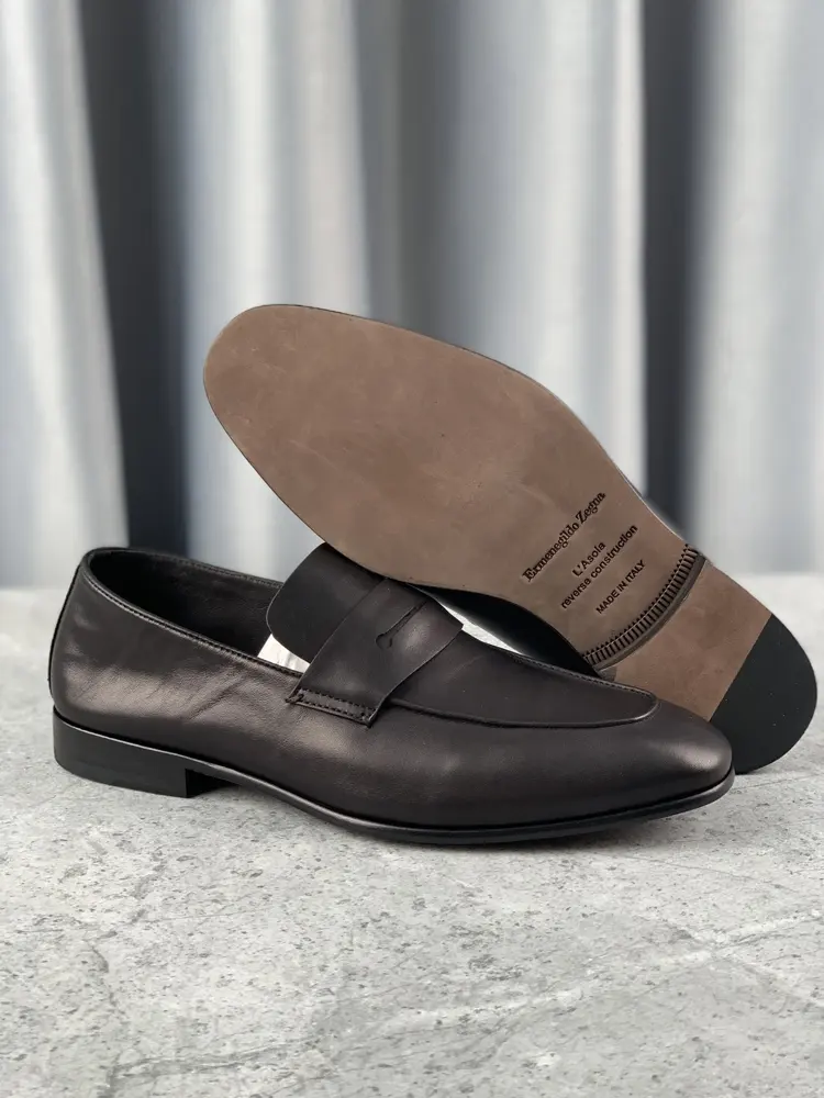 Zegna Loafers L’Asola’s tailored buttonhole details are inspired by Zegna suits. This pair