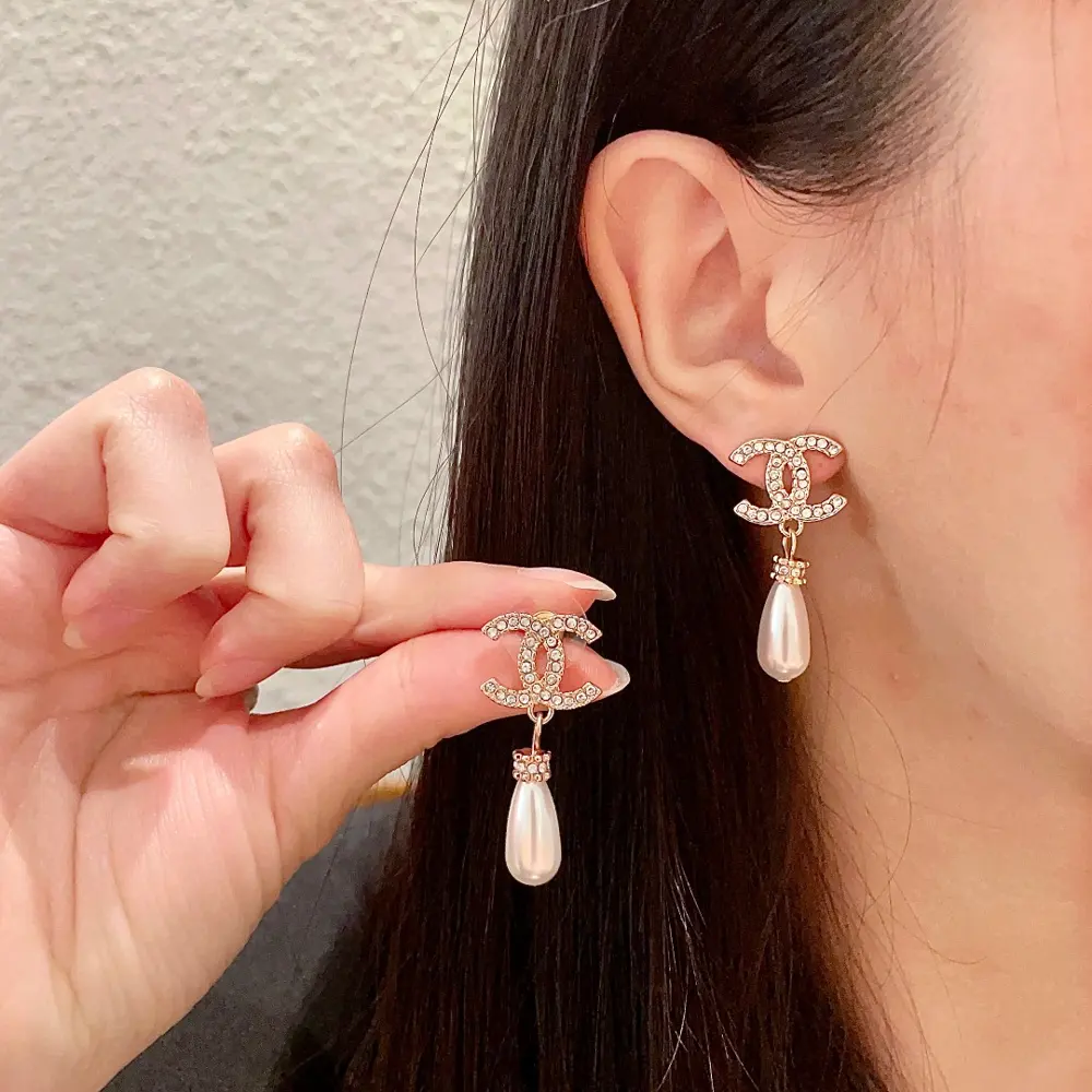 Second-hand Chanel earrings