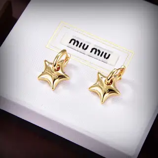 Miumiu new starfish earrings The same brass material as the counter