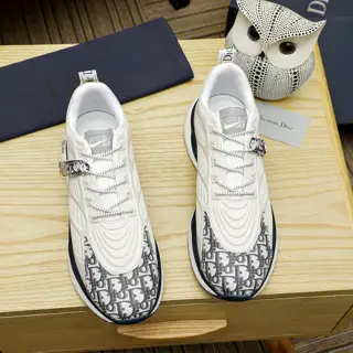 Dior counter simultaneous sale