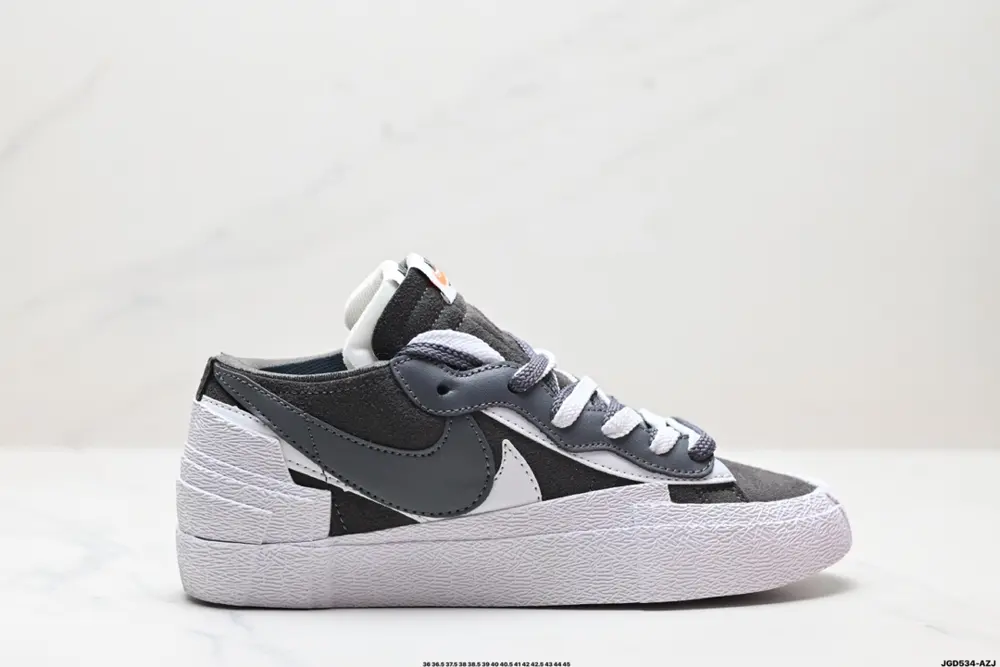 Sacai x Nike Blazer Mid Sneakers DM6443-100