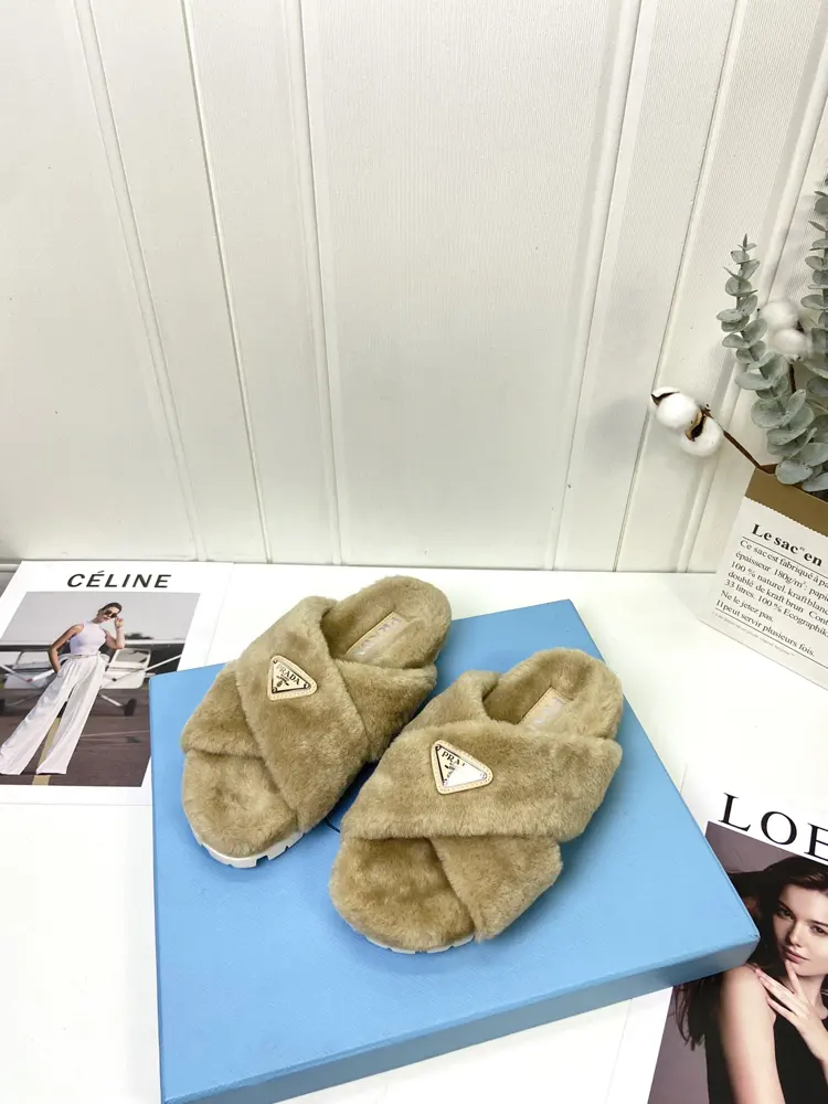 Prada Autumn and Winter Furry Slippers Series